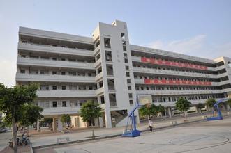 廈門市啟悟中學2023年招生指南 分數線、招生計劃、排名及學部介紹